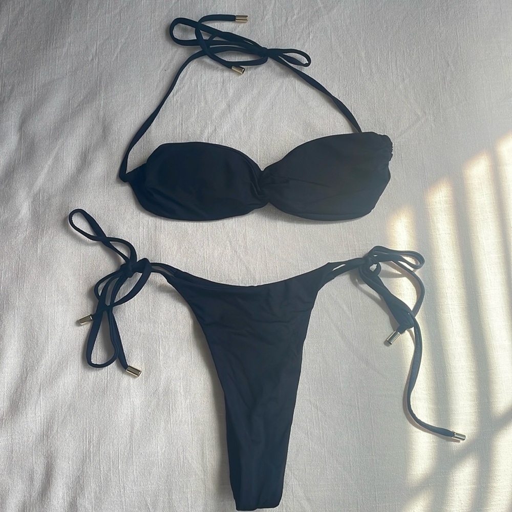 Monday Swimwear bikini — black